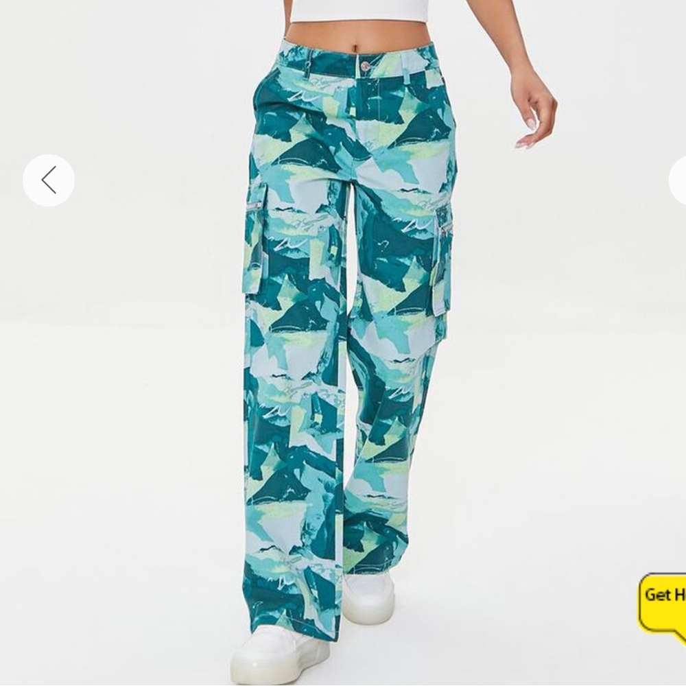 Abstract Green Cargo Pants